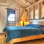 Gîte Ti Paradis. 2 chambres. Entre Deshaies et Sainte Rose.